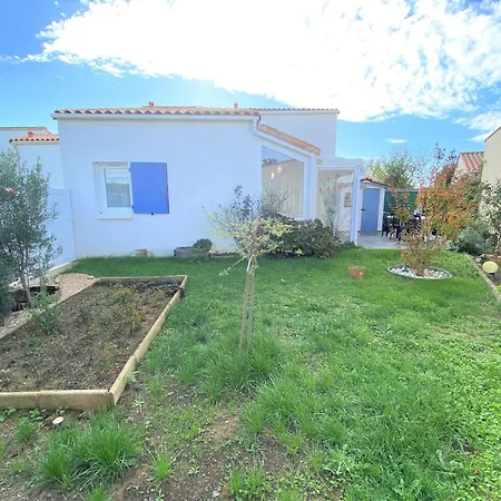 Charmante Maisonnette Avec Jardin, Proche Et Commodites, Sur - Fr-1-22-340 * La Tranche-sur-Mer